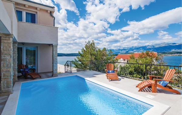 Stunning Home In Novigrad With Wifi, Buchen Sie Ferienhaus Hotels in Novigrad mit Parkplatz, Parkplätze