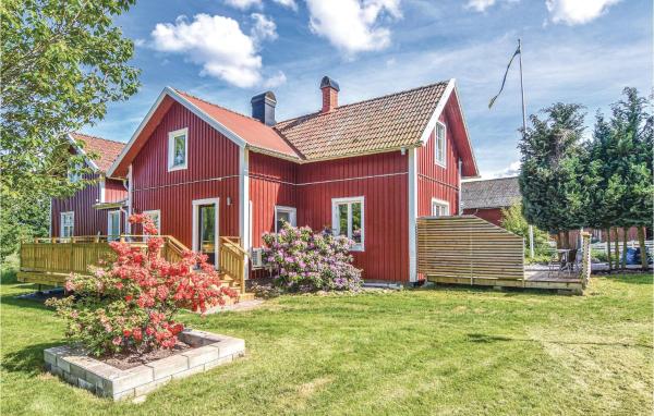 Gorgeous Home In Sollebrunn With Wifi, Prenota Casa vacanze Hotel a Gotaland con parcheggio, Parcheggio