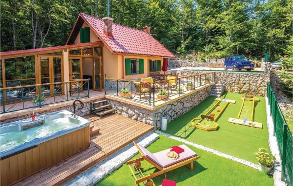 Stunning Home In Bribir With Kitchen, Reserva ahora Casa o chalet Villas en Kvarner, Villa