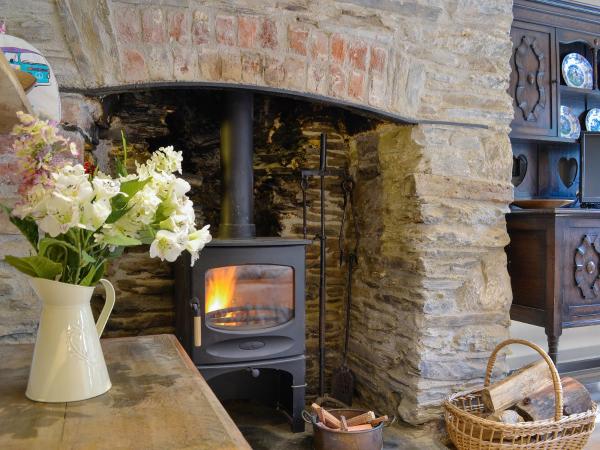 Annies Cottage, Buchen Sie Ferienhaus Buckland Monachorum Devon