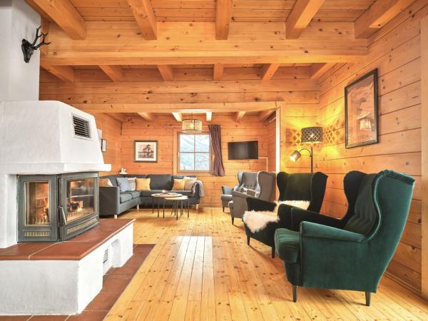 Alpenglück Chalet Schladming - Dachstein by AA Holiday Homes, Prenota Chalet Hotel a Stiria con parcheggio, Parcheggio