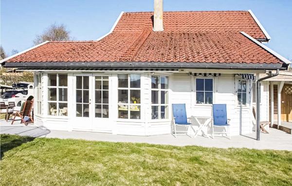 Stunning Home In Førde I Hordaland With Kitchen, Buchen Sie Ferienhaus Førde Vestland