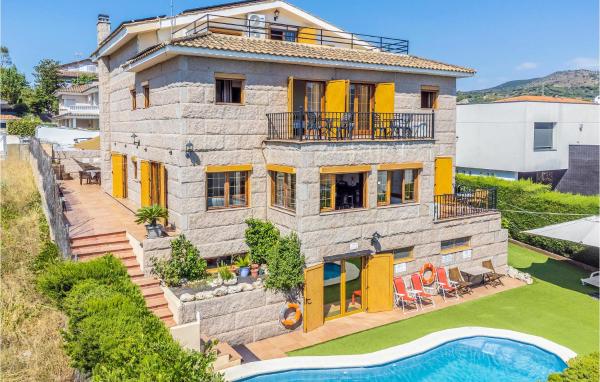 Nice Home In Alella With Outdoor Swimming Pool, Réserver Maison de vacances Alella Maresme