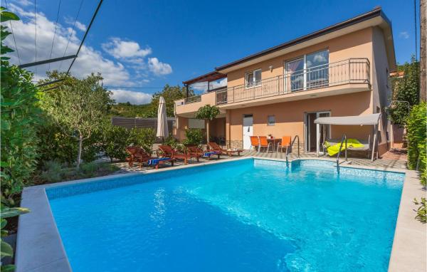 Gorgeous Home In Prolozac Donji With Kitchen, Buchen Sie Ferienhaus Hotels in Gespanschaft Split-Dalmatien mit Pool, Schwimmbad