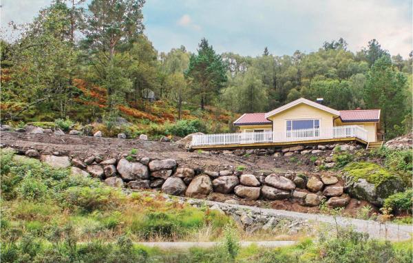 Awesome Home In Lyngdal With Wifi, Buchen Sie Ferienhaus Lyngdal 