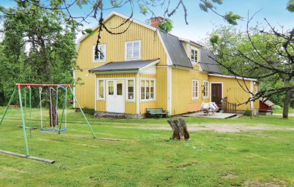 2 Bedroom Pet Friendly Home In Järnforsen, Prenota Casa vacanze  