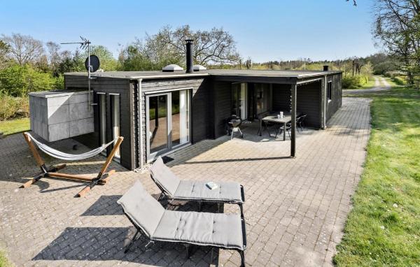 Amazing Home In Løgstør With Kitchen, Prenota Casa vacanze Hotel a Vestjylland con parcheggio, Parcheggio