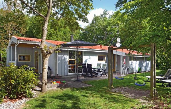 Cozy Home In Glesborg With Sauna, Prenota Casa vacanze Hotel a Vestjylland con parcheggio, Parcheggio