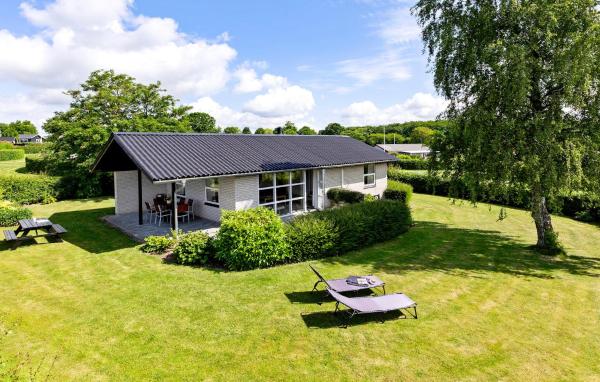 Stunning Home In Sydals With House Sea View, Book Vacation Home Vollerup Syddanmark