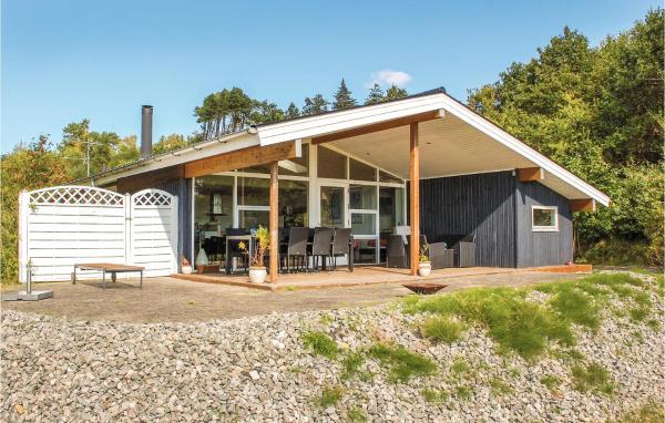 Cozy Home In Knebel With Wifi, Prenota Casa vacanze Hotel a Vestjylland con parcheggio, Parcheggio
