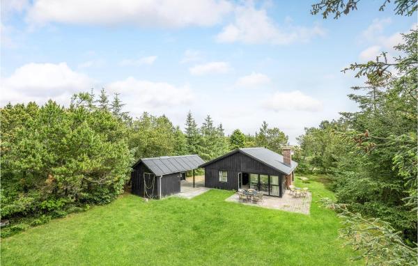 Gorgeous Home In Ålbæk With Kitchen, Prenota Casa vacanze Hotel a Vestjylland con parcheggio, Parcheggio