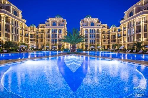 Апартамент под наем С208 в Афродита Гарденс, Buchen Sie Ferienwohnung Hotels mit Pool in Oblast Burgas, Schwimmbad