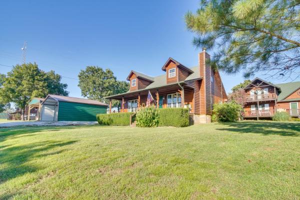 Incredible Log Home 1 Mile From Lake Tenkiller, Buchen Sie Ferienhaus Vian 