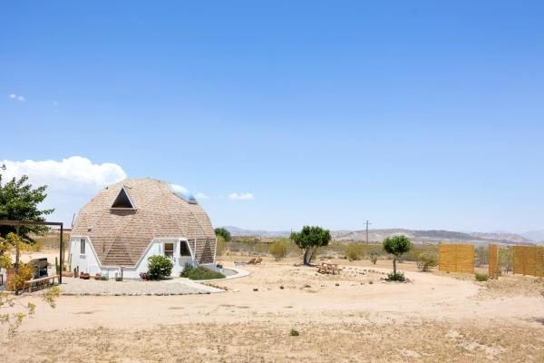 Abracadabra Dome - Come Experience the UNIQUE and Cozy! home, Buchen Sie Ferienhaus Landers Kalifornien