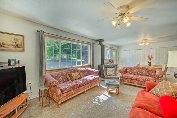 Caldwell Country Home on Quiet Acreage, Buchen Sie Ferienhaus Caldwell 