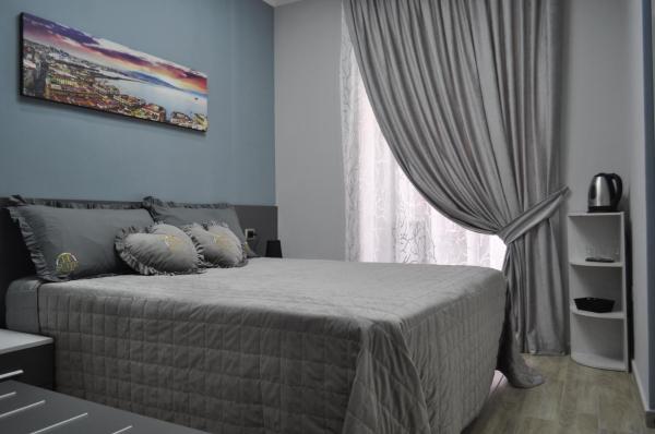 HSUITE, Buchen Sie Bed & Breakfast Anlegestelle Molo Beverello Neapel