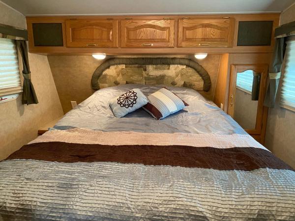 Comfortable RV in a farm, Prenota Campeggio Nanoose Bay 
