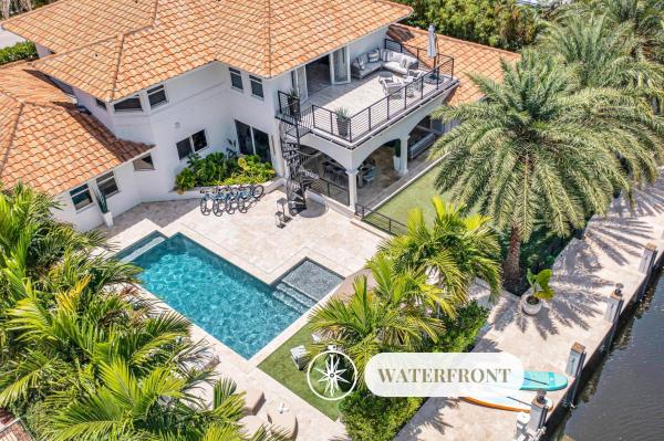 Waterfront Villa Beach Proximity Venice of America Coastal Extravagance Palm Key VlLLAS, Prenota  Hotel SPA a Florida, SPA