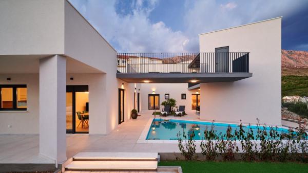 Villa AdriaStar by Villas Holiday, Book Guesthouse Hotels in Split Region with a Pool, Swimming Pool