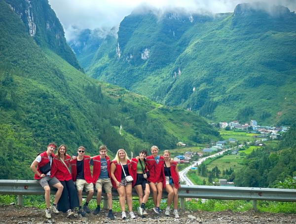 Ha Giang Lotus Hostel Motorbikes Tours, Reserva ahora Albergue Hoteles con piscina en Ha Giang, Piscina