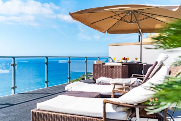 Villa Alex,pool and ocean view, Reserva ahora  Hoteles con piscina en Calheta, Piscina