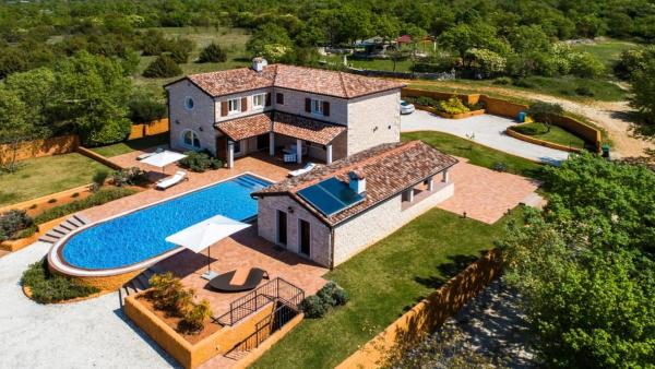 Villa Luxoria Ema, Reserva ahora Villa Hoteles en Istria central con piscina, Piscina
