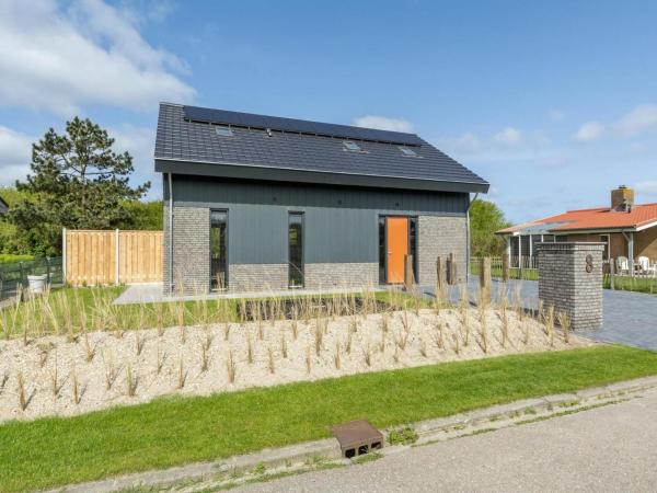 Relaxing villa with sauna, Book  Julianadorp 