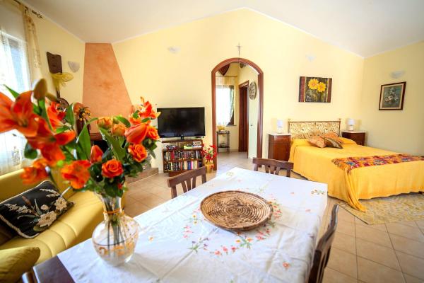 Villa Ottavio - SHARDAN-APARTMENTS, Buchen Sie Ferienwohnung Hotels in Costa Verde mit Pool, Schwimmbad