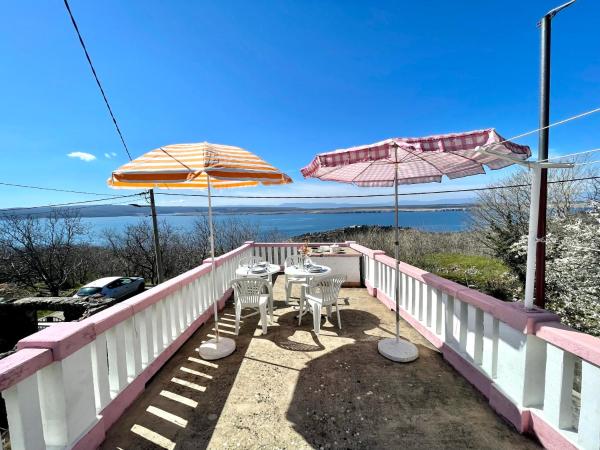 Holiday home Autentic, Reserva ahora Casa o chalet Hoteles en Kvarner con aparcamiento, Aparcamiento