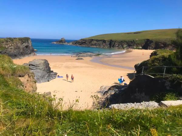 Trevone Bay Seaside Home For 4 - Close To Beach and Padstow, Buchen Sie Ferienhaus Hotels in Cornwall mit Parkplatz, Parkplätze