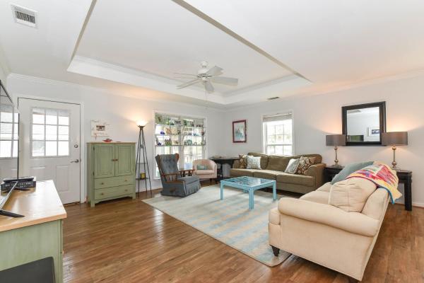 Tybee Paradise Beach House For Families, Pets, Buchen Sie Ferienhaus Hotels in Georgia mit Parkplatz, Parkplätze