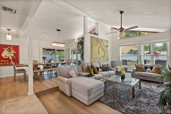 Luxury Home, Workspace, Movie Room and BBQ, Buchen Sie Ferienhaus Villen in Florida, Villa
