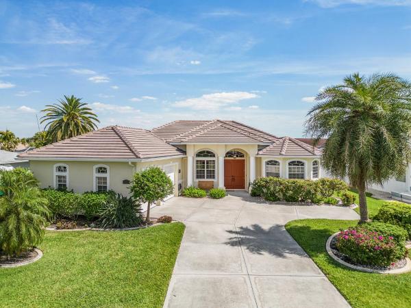 Villa-Haze, lots of privacy, solar & electric heated pool and SPA, Buchen Sie Villa Villen in Florida, Villa