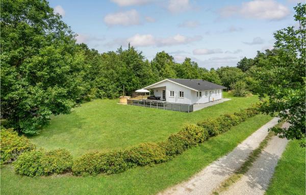 4 Bedroom Stunning Home In Glesborg, Book Vacation Home Glesborg Midtjylland