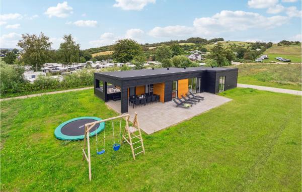Awesome Home In Løgstrup With Kitchen, Prenota Casa vacanze Hotel SPA a Vestjylland, SPA