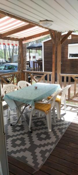 Bungalow 5 pers, Buchen Sie Campingplatz Camping & Glamping in Oberampurien, Campingplatz