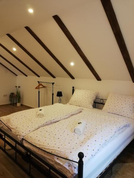 Kuća za odmor Kustura, Reserva ahora Casa o chalet Ilok 