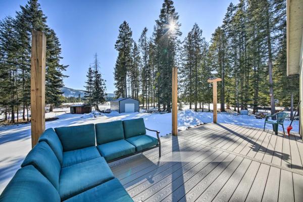 Family-Friendly Sagle Vacation Rental with Deck, Prenota Casa vacanze Sagle Idaho