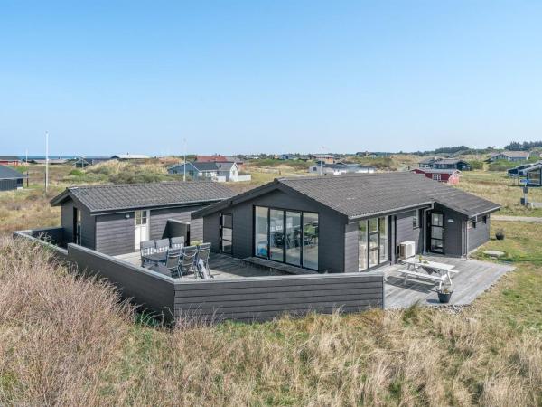 Holiday Home Aviana - 175m from the sea by Interhome, Prenota Casa vacanze Hotel a Vestjylland con parcheggio, Parcheggio