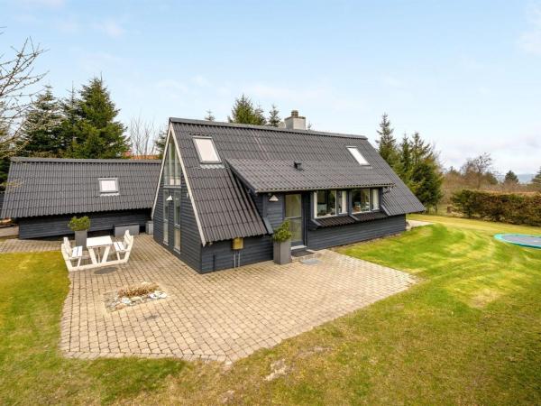 Holiday Home Brunhild - 300m to the inlet by Interhome, Prenota Casa vacanze Hotel a Vestjylland con parcheggio, Parcheggio