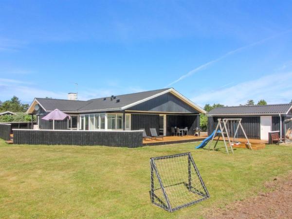 Holiday Home Dome - 750m from the sea by Interhome, Prenota Casa vacanze Hotel a Vestjylland con parcheggio, Parcheggio