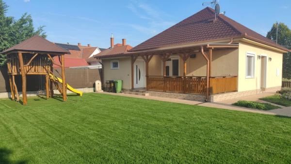 Family Holiday Home, Réserver Maison de vacances Cottages à Northern Great Plain, Cottage