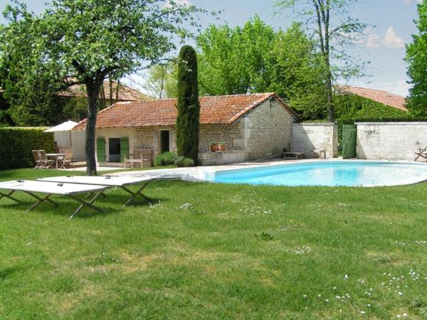 Maison spacieuse avec piscine au cœur de Bellon, Reserva ahora Casa o chalet Bellon 