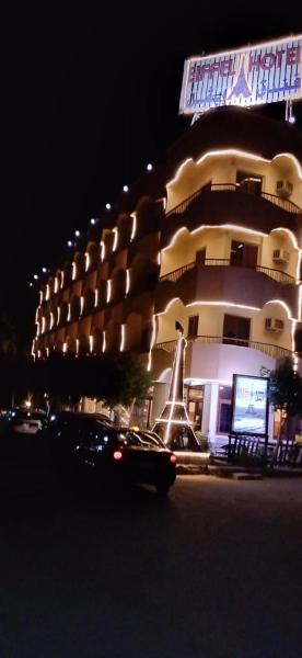 Eiffel Hotel