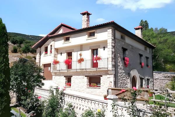 Spacious House in Merindad de Valdivielso, Prenota Casa vacanze Merindad de Valdivielso Spagna