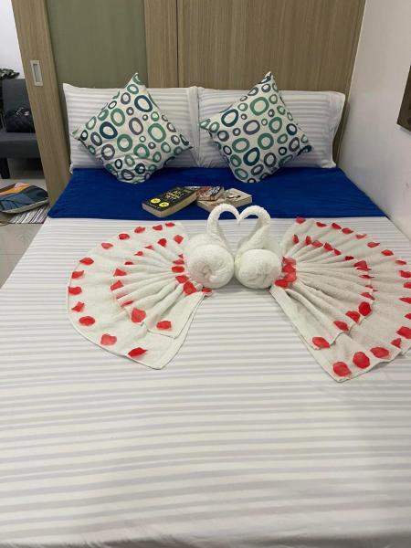Shore Residences, Mall Of Asia Complex Stays by PBYY, Buchen Sie  Hotels mit Pool in Luzon, Schwimmbad