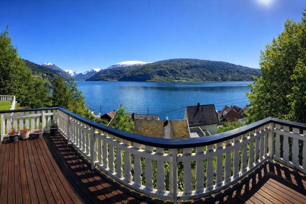 Faleide Panorama by Homes & Villas, Buchen Sie Ferienhaus Villen in Bjordal, Villa