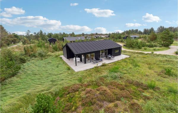 Three-Bedroom Holiday Home In Fjerritslev, Book Vacation Home Vestjylland Hotels with a Parking, Parking