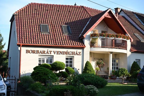 Borbarát Vendégház, Réserver Maison de vacances Hôtels à Northern Hungary avec parking, Parking