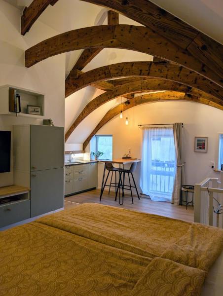 B&B TxL